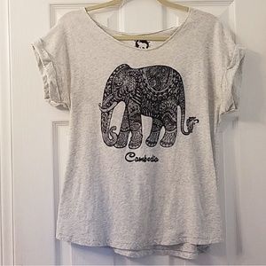 ☘3 for $24☘100% cotton Elephant top from Cambodia